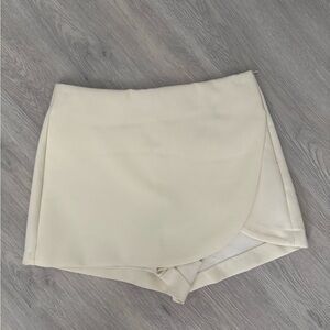 Zara Cream Women's Skorts